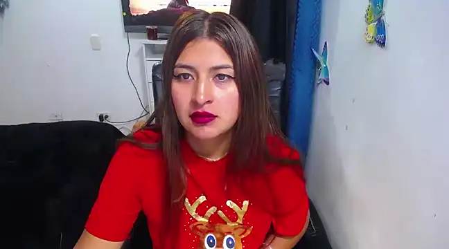 Yunhot  online show from 12-16-24, 11:39