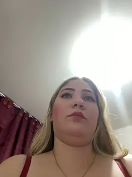 Snapshot of Celestedubois chatting on 12-07-24, 01:03 Celestedubois online show from 12-07-24, 01:03