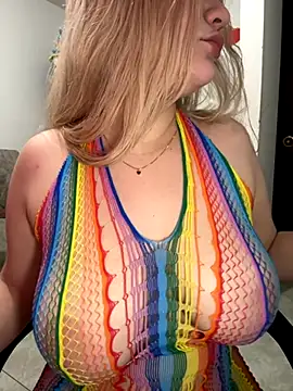 Snapshot of Celestedubois chatting on 12-04-25, 07:11 Celestedubois online show from 12-04-25, 07:11