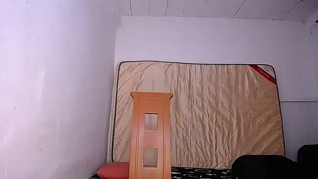 yselahot online show from 10-26-25, 02:56