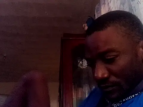 Snapshot of LookingLover34 chatting on 11-10-25, 04:50 LookingLover34 online show from 11-10-25, 04:50