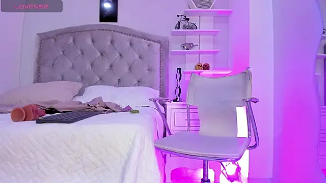 CamileHolmes online show from 01-02-25, 07:44