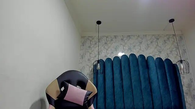 nalalye cruzz  online show from 09-13-25, 03:06