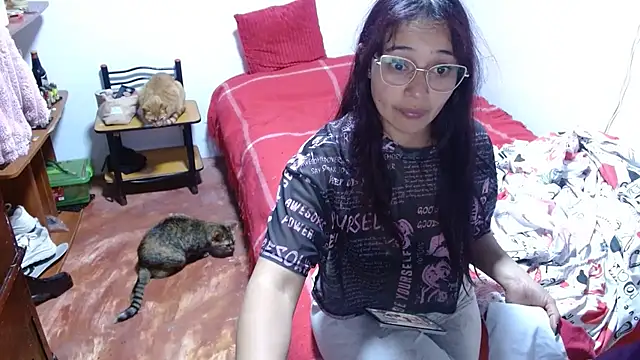 Snapshot of clarisse69 chatting on 03-06-26, 05:15 clarisse69 online show from 03-06-26, 05:15