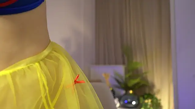 VixenMia online show from 12-20-24, 03:47