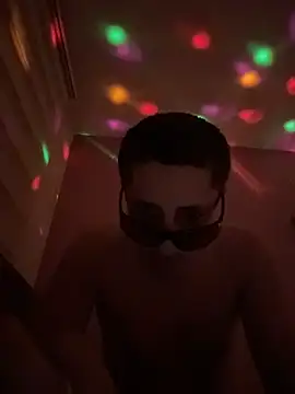 WhiteeMen online show from 11-16-25, 09:31