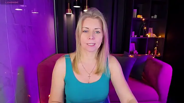 Annie Light online show from 12-27-24, 12:12