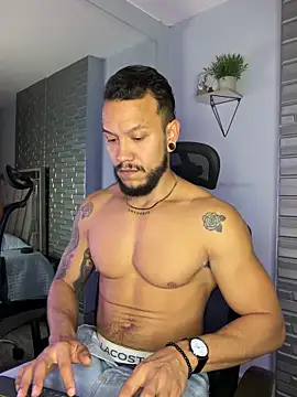 ARON TAYLER01 online show from 12-23-25, 10:24