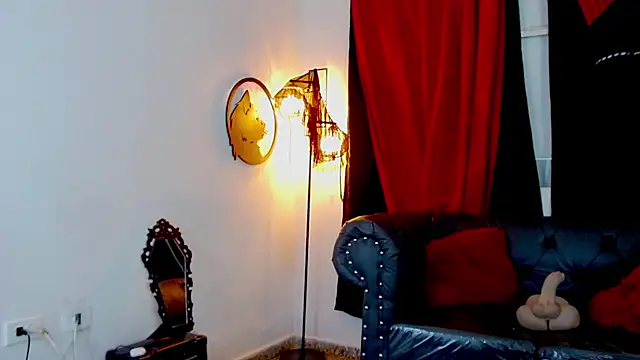 misslombana online show from 04-25-26, 04:59