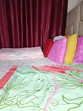 NicRaisaa online show from 07-18-26, 04:27