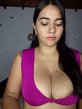 Snapshot of alison_villalobo chatting on 06-13-26, 02:20 alison villalobo online show from 06-13-26, 02:20