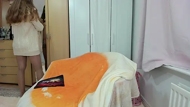 Snapshot of Rolla_Coaster chatting on 01-18-25, 01:52 Rolla Coaster online show from 01-18-25, 01:52