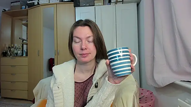 Snapshot of Rolla_Coaster chatting on 02-03-25, 05:18 Rolla Coaster online show from 02-03-25, 05:18