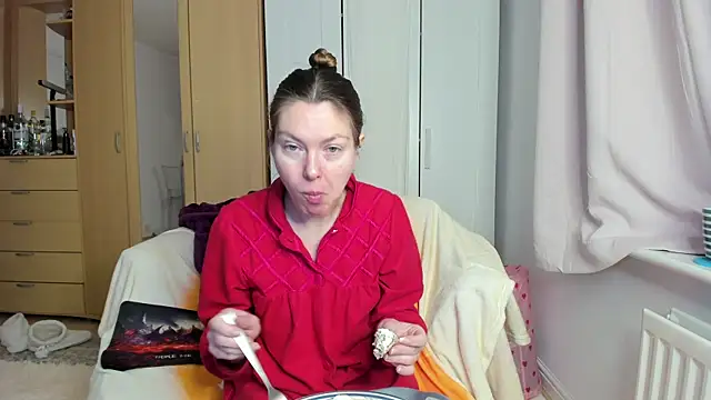 Snapshot of Rolla_Coaster chatting on 02-20-25, 01:25 Rolla Coaster online show from 02-20-25, 01:25