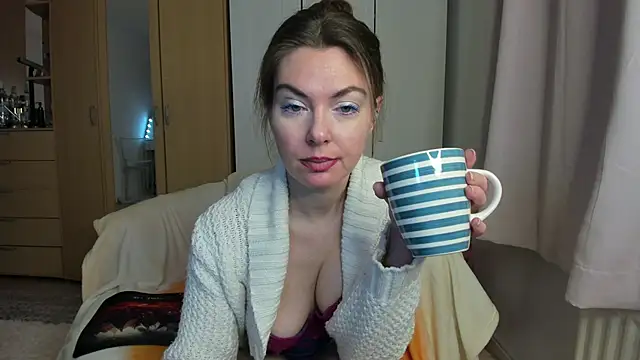 Snapshot of Rolla_Coaster chatting on 02-21-25, 02:50 Rolla Coaster online show from 02-21-25, 02:50