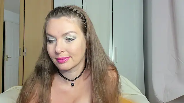 Snapshot of Rolla_Coaster chatting on 09-15-25, 02:00 Rolla Coaster online show from 09-15-25, 02:00