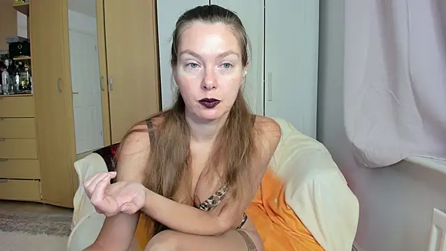 Snapshot of Rolla_Coaster chatting on 09-27-25, 11:10 Rolla Coaster online show from 09-27-25, 11:10