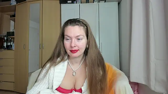 Snapshot of Rolla_Coaster chatting on 10-25-25, 01:02 Rolla Coaster online show from 10-25-25, 01:02