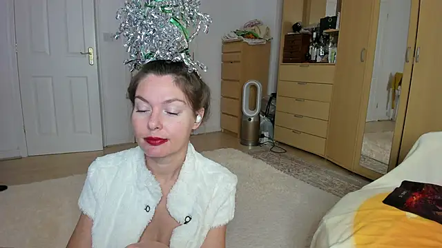 Snapshot of Rolla_Coaster chatting on 12-20-25, 03:24 Rolla Coaster online show from 12-20-25, 03:24