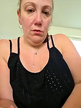 Wisie Cutie online show from 03-18-26, 10:40