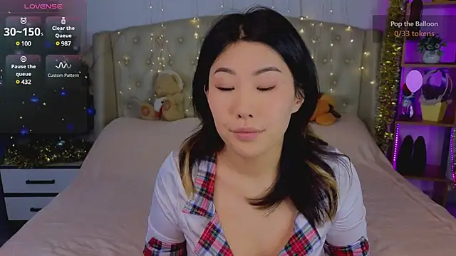 Snapshot of Wendy__Hills chatting on 12-20-24, 12:38 Wendy Hills online show from 12-20-24, 12:38