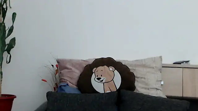 Snapshot of rosie69 chatting on 02-13-25, 04:50 rosie69 online show from 02-13-25, 04:50