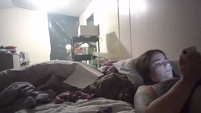 Emma-Rae online show from 04-16-26, 06:25