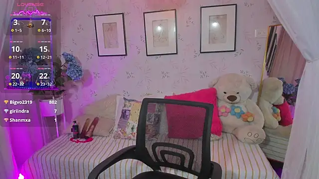 Snapshot of Sooffii_1 chatting on 12-04-24, 10:30 Sooffii 1 online show from 12-04-24, 10:30