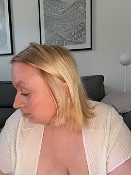 BBW Nora online show from 04-18-26, 07:56