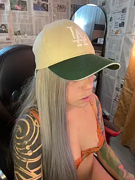 i am nina  online show from 02-24-26, 07:56