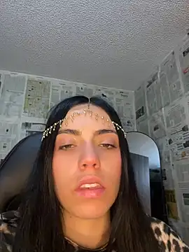 Snapshot of i_am_nina_ chatting on 05-16-26, 02:19 i am nina online show from 05-16-26, 02:19