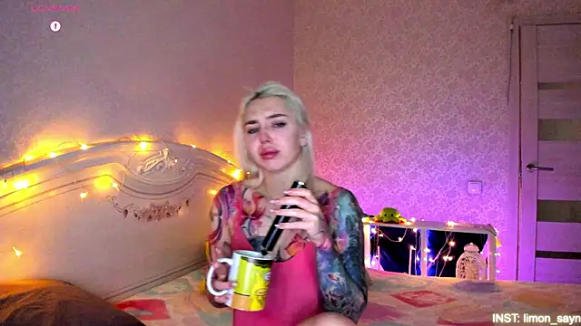 LillyMoure  online show from 02-26-26, 11:04