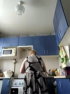 EffectFiona online show from 01-25-25, 05:18