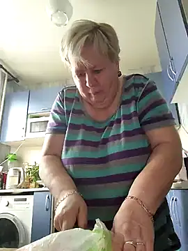 EffectFiona online show from 02-14-25, 03:54