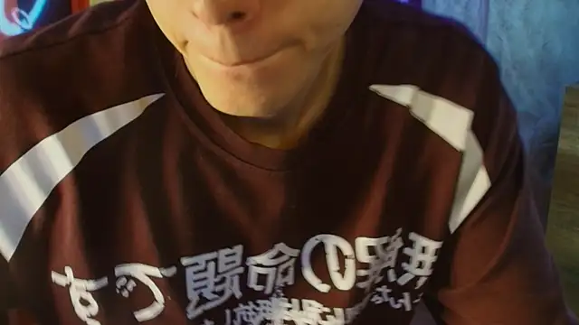 Snapshot of dimitri_tv chatting on 10-19-25, 01:17 dimitri tv online show from 10-19-25, 01:17