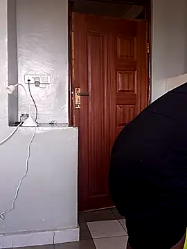 Snapshot of Prettybecs chatting on 02-13-25, 01:37 Prettybecs online show from 02-13-25, 01:37