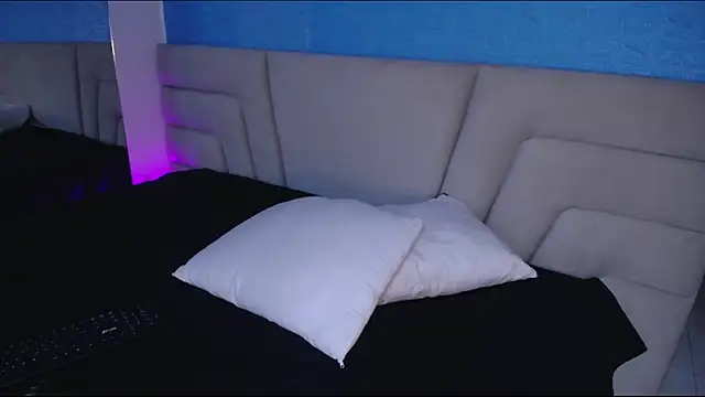 Miss Loise online show from 10-07-25, 03:47