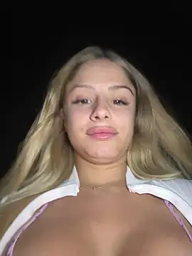 Snapshot of BritneyDimond chatting on 12-17-24, 07:59 BritneyDimond online show from 12-17-24, 07:59