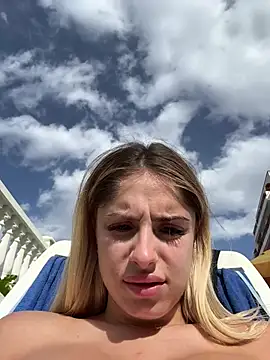 Snapshot of BritneyDimond chatting on 12-23-24, 12:08 BritneyDimond online show from 12-23-24, 12:08