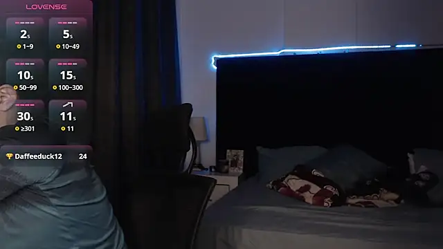 andrewmhilton  online show from 11-29-25, 05:32