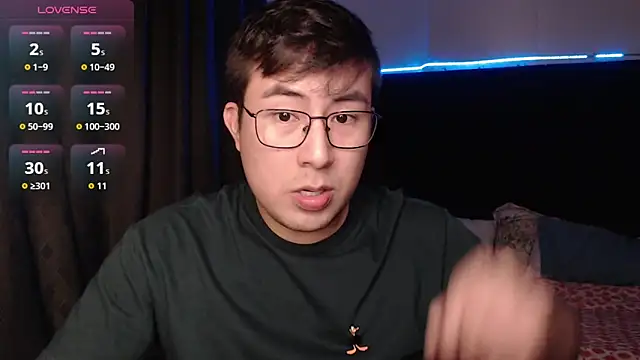 andrewmhilton  online show from 12-23-25, 07:28