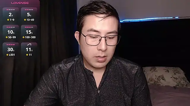 andrewmhilton  online show from 01-09-26, 06:38