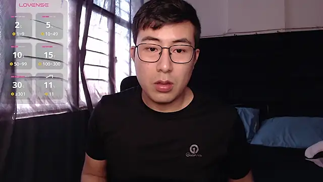 andrewmhilton  online show from 02-10-26, 08:35