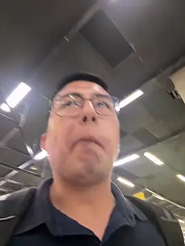 andrewmhilton  online show from 04-15-26, 08:09