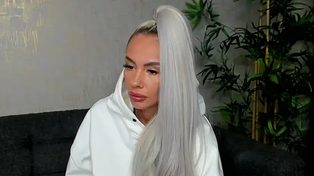 Bailey Rush online show from 02-17-25, 05:43