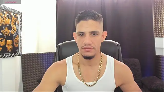Snapshot of jhonnysnow17 chatting on 05-26-26, 02:24 jhonnysnow17 online show from 05-26-26, 02:24