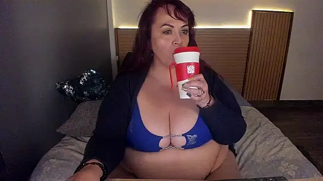 Snapshot of megan_dreamsss chatting on 11-05-25, 12:32 megan dreamsss online show from 11-05-25, 12:32