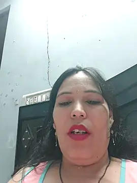 Snapshot of Poojabhabi101 chatting on 05-08-26, 06:08 Poojabhabi101 online show from 05-08-26, 06:08