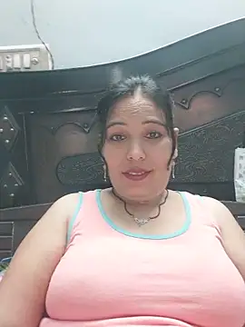 Snapshot of Poojabhabi101 chatting on 05-14-26, 06:31 Poojabhabi101 online show from 05-14-26, 06:31