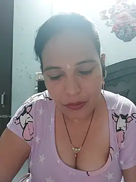 Snapshot of Poojabhabi101 chatting on 05-15-26, 06:20 Poojabhabi101 online show from 05-15-26, 06:20